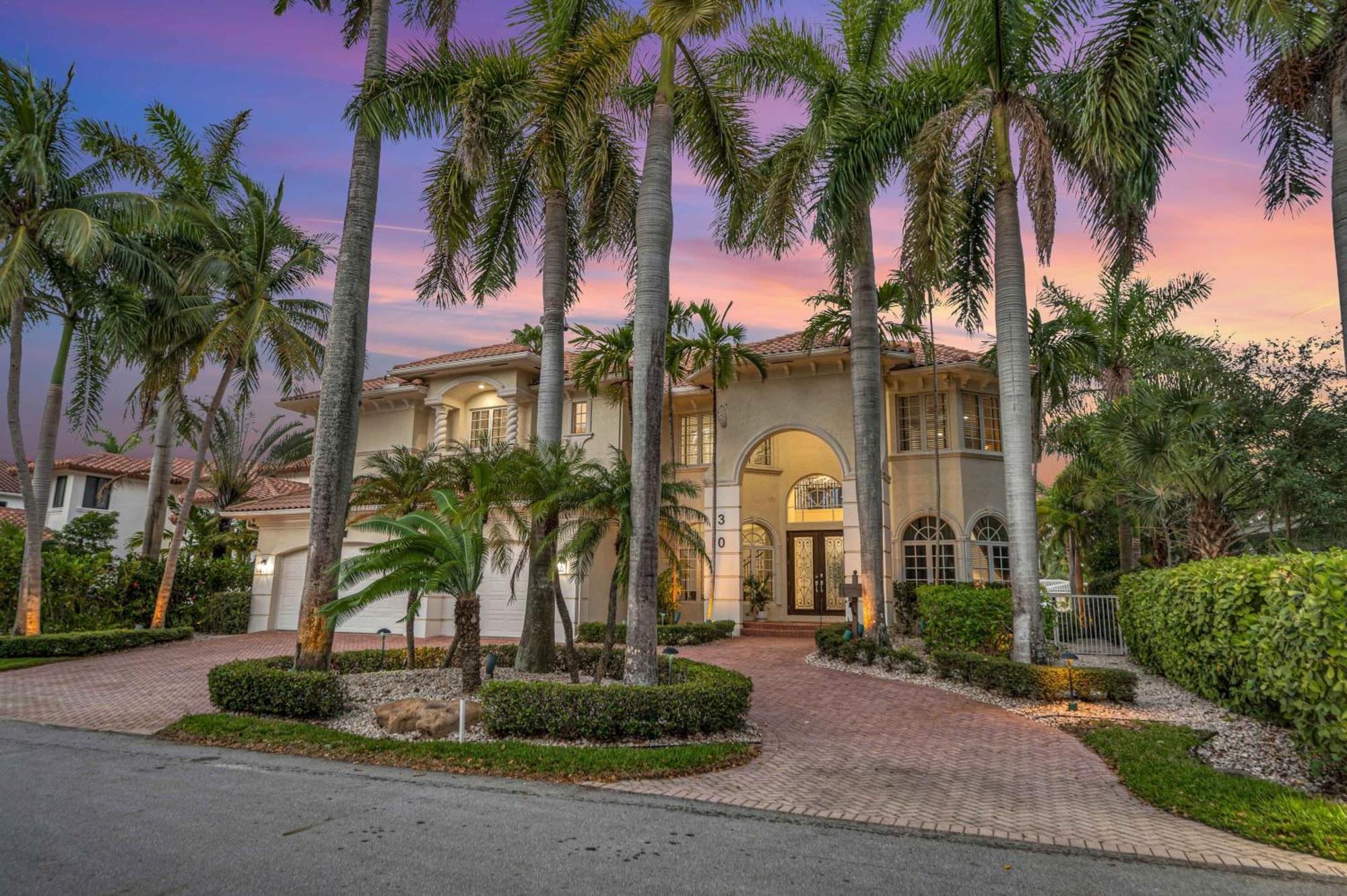 Mediterranean Villa Venice Of America Riverside View Access Fiesta Key Vlllas Fort Lauderdale Exterior photo